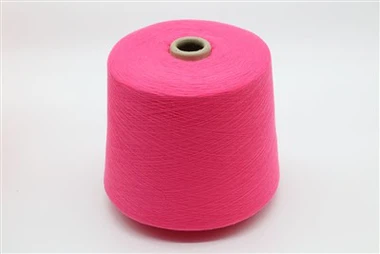 Fil de polyester teint